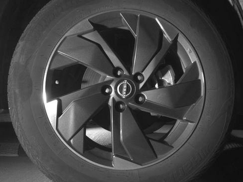 Used 2025 Nissan Rogue SV image 13