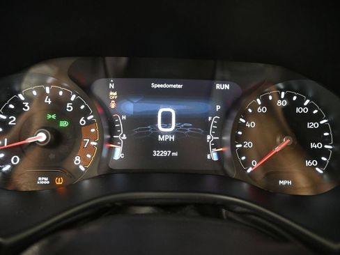 Used 2025 Jeep Compass Trailhawk w/ Sun & Sound Group AWD/4WD image 31