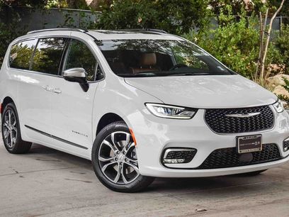 New 2026 Chrysler Pacifica Pinnacle