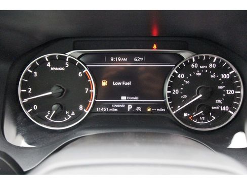 Used 2025 Nissan Rogue SV w/ SV Premium Package FWD image 16