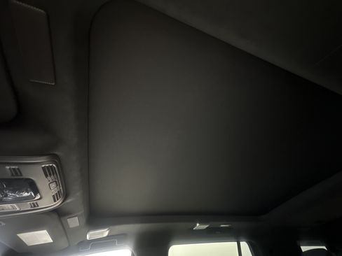 Used 2025 Cadillac Escalade V AWD/4WD image 22