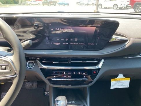 New 2025 Buick Envista Avenir image 16