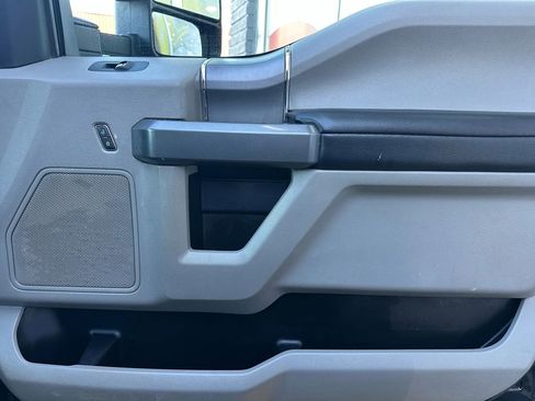 Used 2022 Ford F350 XLT w/ XLT Premium Package image 15