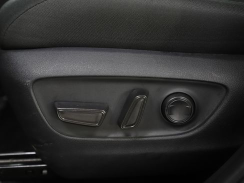 Used 2025 Toyota RAV4 XLE w/ Convenience Package image 24