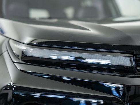 New 2026 Chevrolet Traverse RS w/ LPO, Floor Liner Package image 16