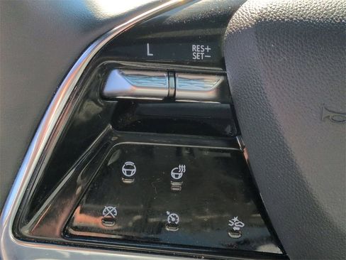 Certified 2025 Cadillac Escalade Premium Luxury image 11