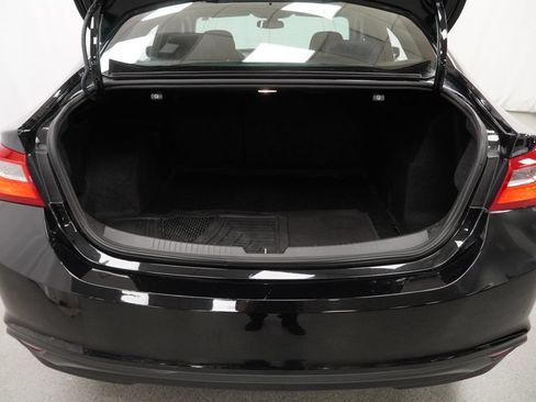 Used 2022 Chevrolet Malibu LS FWD image 43