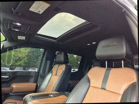 Used 2019 Chevrolet Silverado 1500 High Country AWD/4WD image 15