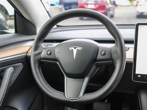 Used 2023 Tesla Model 3 Standard Range image 14