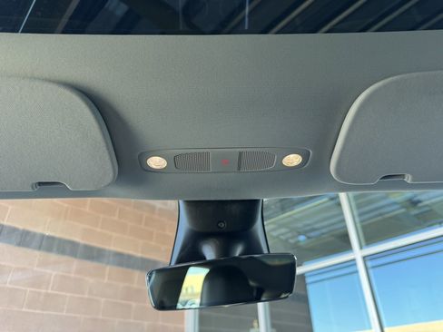 Used 2022 Tesla Model Y Performance image 28