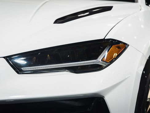 Used 2023 Lamborghini Urus Performante image 40