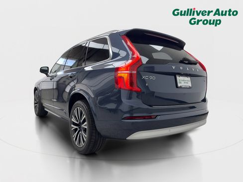 Used 2022 Volvo XC90 T5 Momentum w/ Climate Package FWD image 5