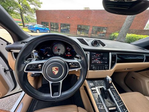 Used 2017 Porsche Macan S AWD/4WD image 30