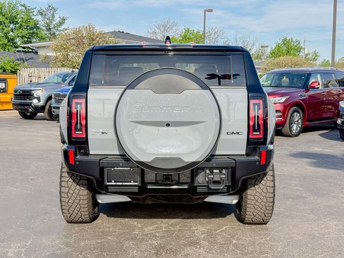 Used 2024 GMC Hummer EV 2X w/ Extreme Off-Road Package AWD/4WD image 12