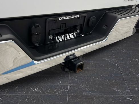 Used 2023 GMC Sierra 1500 SLE image 39