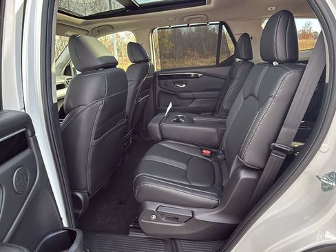 New 2025 Honda Pilot Touring image 24