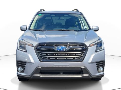 Used 2023 Subaru Forester Premium AWD/4WD image 2