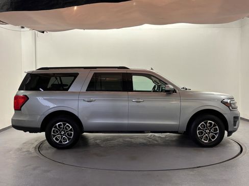 Used 2022 Ford Expedition Max XLT AWD/4WD image 6