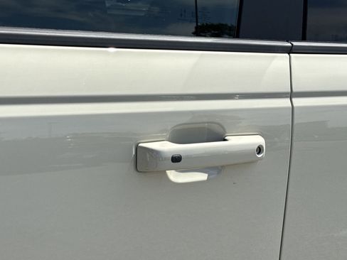 Used 2025 Ford Bronco Outer Banks AWD/4WD image 32