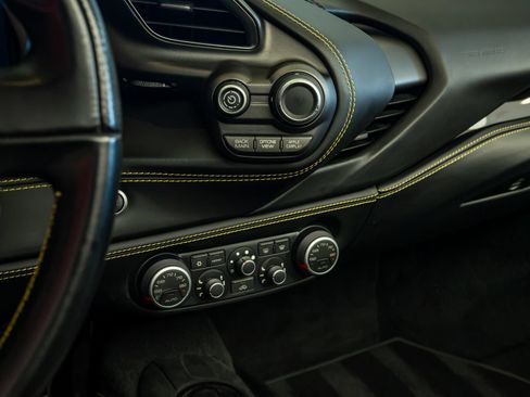 Used 2018 Ferrari 488 Spider RWD image 14