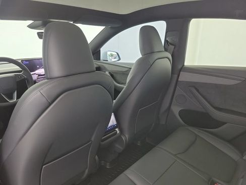Used 2026 Tesla Model Y Long Range AWD/4WD image 13