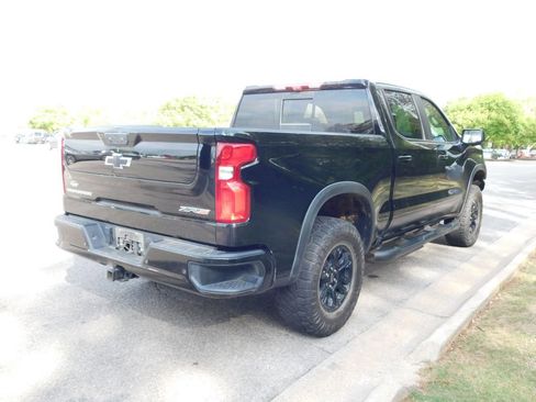 Used 2024 Chevrolet Silverado 1500 ZR2 w/ Technology Package AWD/4WD image 4