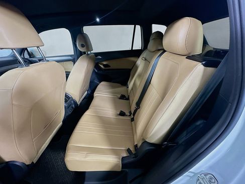 Used 2023 Volkswagen Tiguan SE R-Line image 14