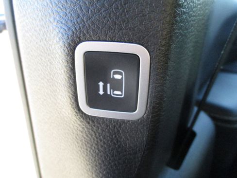 New 2026 Chrysler Pacifica Select w/ S Appearance Package FWD image 36