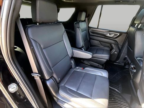 Used 2024 Chevrolet Tahoe Z71 w/ Z71 Off-Road Package AWD/4WD image 19