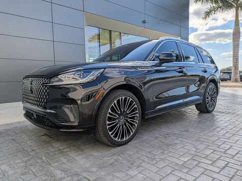 Certified 2025 Lincoln Aviator Black Label image 8