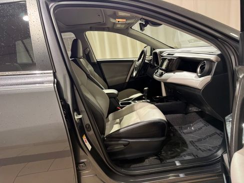 Certified 2018 Toyota RAV4 Limited AWD/4WD image 24