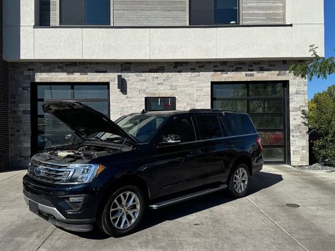Used 2021 Ford Expedition XLT AWD/4WD image 24
