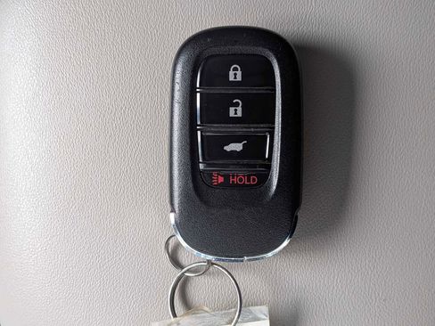 Certified 2024 Honda HR-V LX image 31