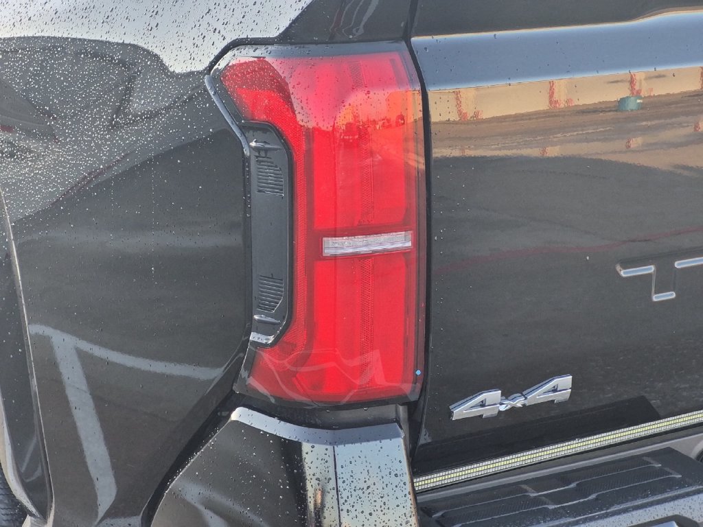 Certified 2024 Toyota Tacoma SR5 AWD/4WD image 26