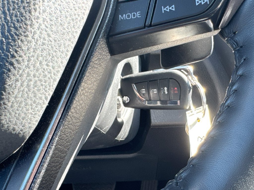 Used 2024 Toyota Camry SE w/ Cold Weather Package FWD image 18