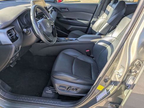 Used 2021 Toyota C-HR XLE image 13