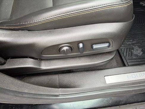 Used 2022 Chevrolet Equinox Premier AWD/4WD image 41
