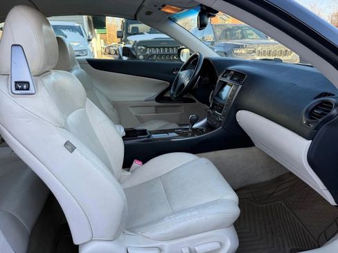 Used 2010 Lexus IS 250C image 8