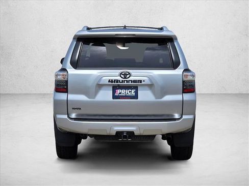Used 2016 Toyota 4Runner SR5 RWD image 6