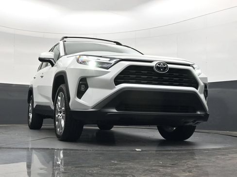 Used 2025 Toyota RAV4 XLE Premium w/ Weather Package AWD/4WD image 41