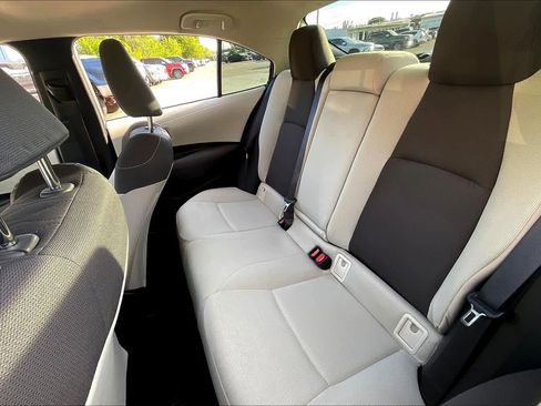 Used 2022 Toyota Corolla LE FWD image 20