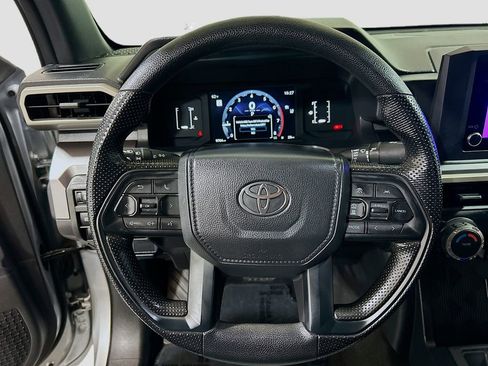 Used 2025 Toyota Tacoma SR5 image 9