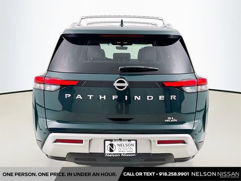 Certified 2024 Nissan Pathfinder SL image 6