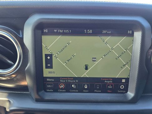 Used 2021 Jeep Wrangler Unlimited Sahara AWD/4WD image 17