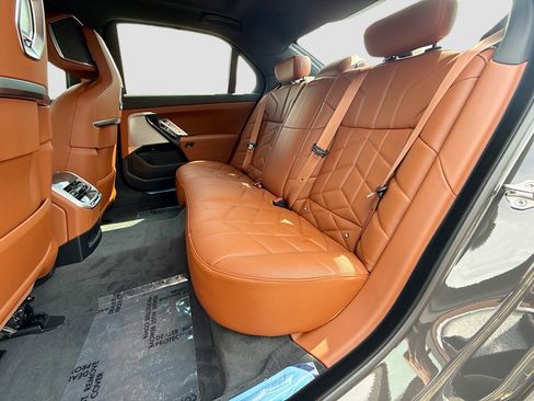 New 2026 BMW 750e xDrive AWD/4WD image 21