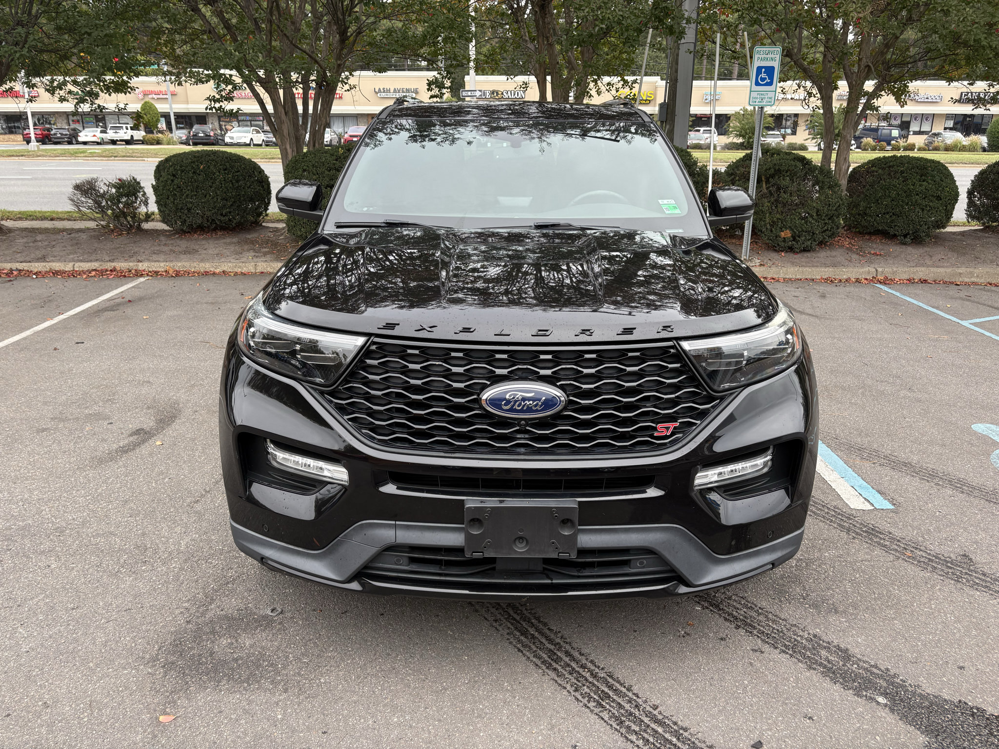 Used 2020 Ford Explorer ST w/ ST Street Pack AWD/4WD image 2