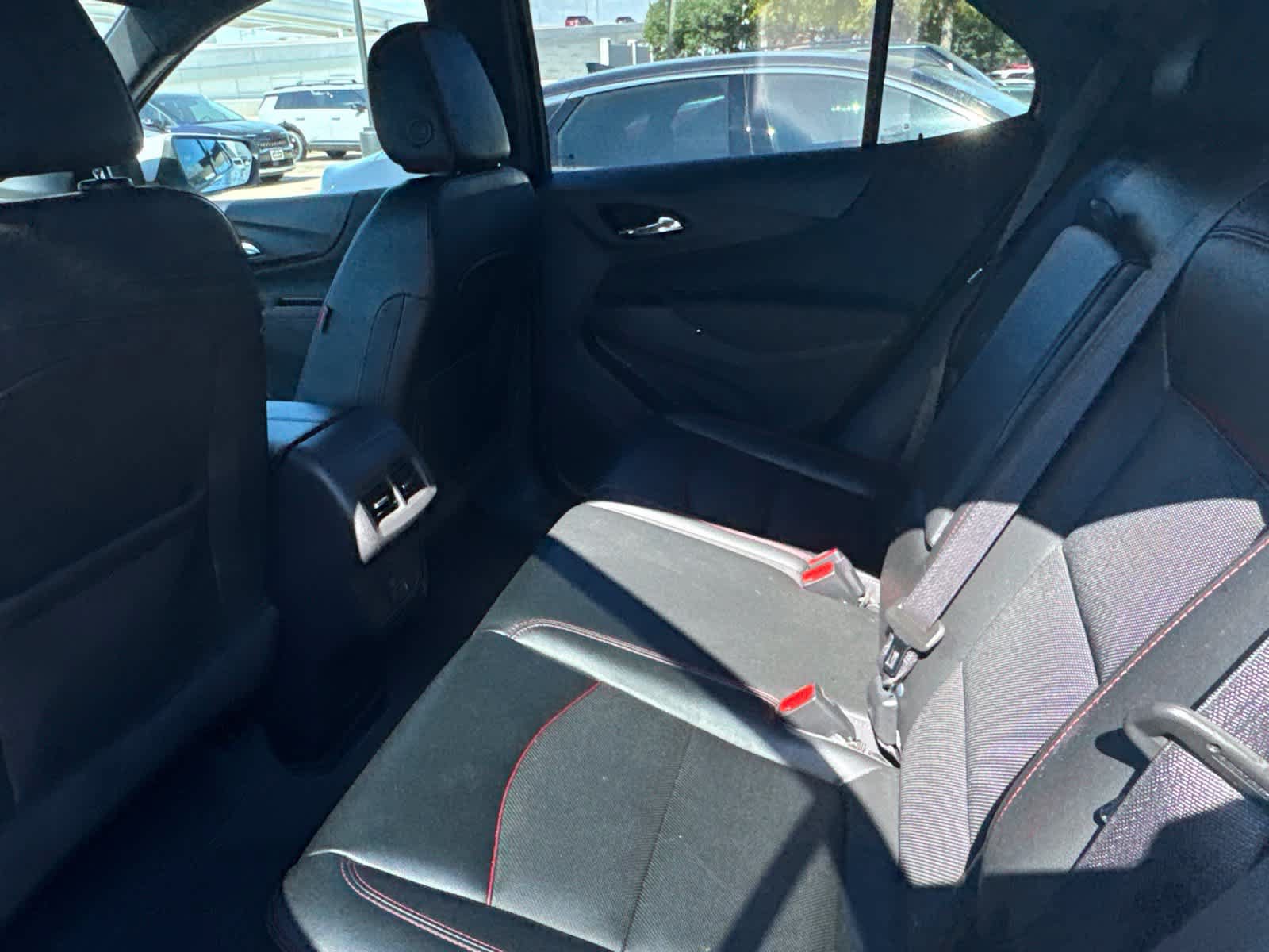 Used 2022 Chevrolet Equinox RS w/ RS Leather Package FWD image 10
