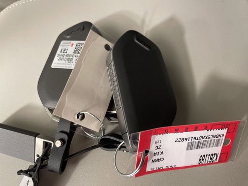 New 2026 Kia Carnival EX image 35