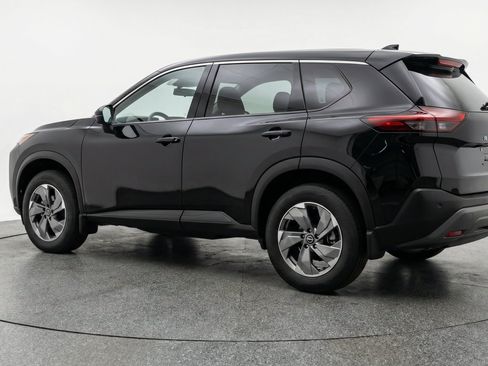 Used 2025 Nissan Rogue SV FWD image 6