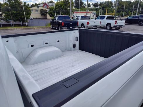 Used 2023 Chevrolet Silverado 1500 LT AWD/4WD image 10